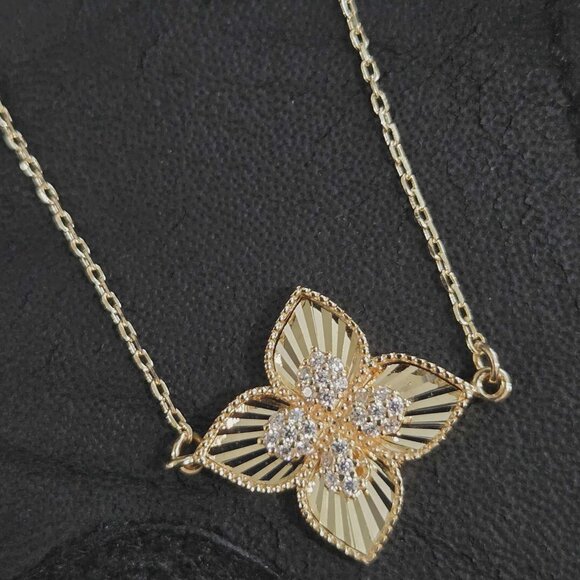 18k gold pretty bracelet - Picture 10 of 16